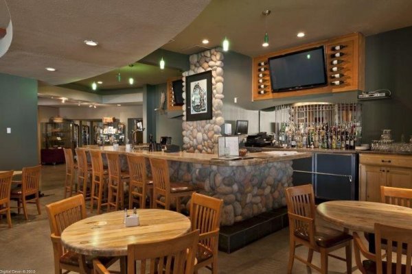 The Quaaout Lodge & Spa at Talking Rock Golf Resort