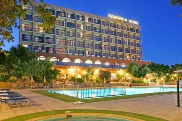 Navarria Hotel