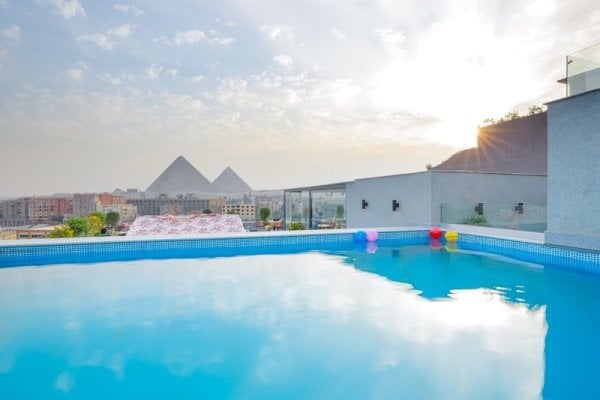 Pyramid Front Hotel