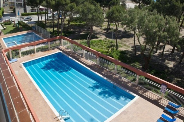 Salles Beach Apartments