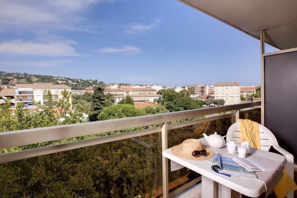 Pierre & Vacanves Residence Les Platanes