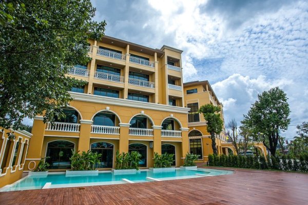 The Pineapple Hotel
