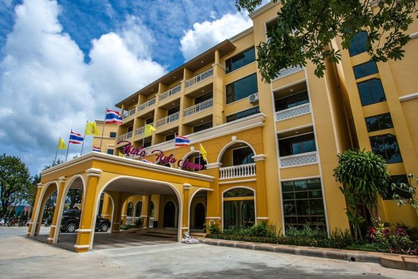 The Pineapple Hotel