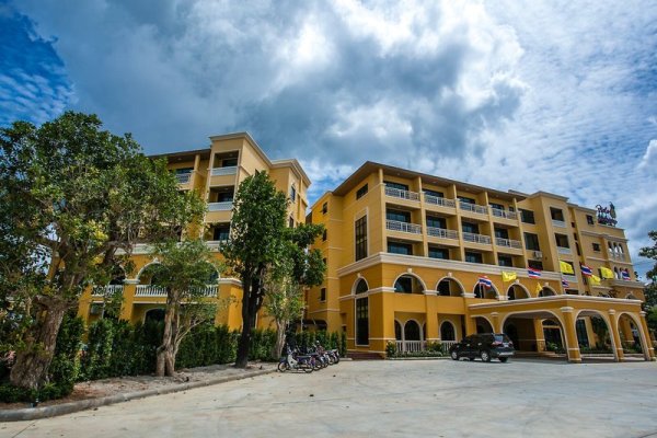 The Pineapple Hotel