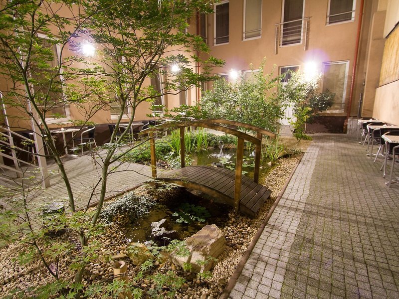 Six Inn Hotel  Budapest