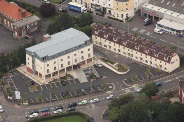 Belmore Court & Motel