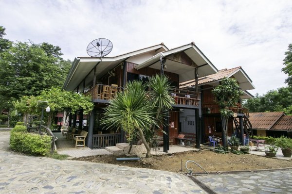 Bamboo River Resort by OYO Rooms