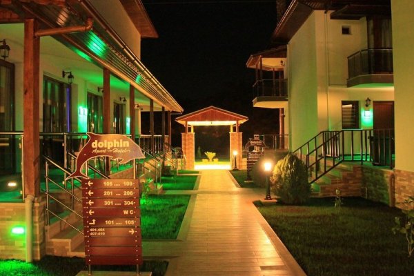 Dolphin Apart & Hotel