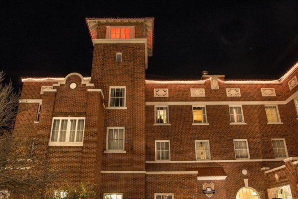 Hassayampa Inn