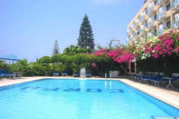 Corfu Hotel