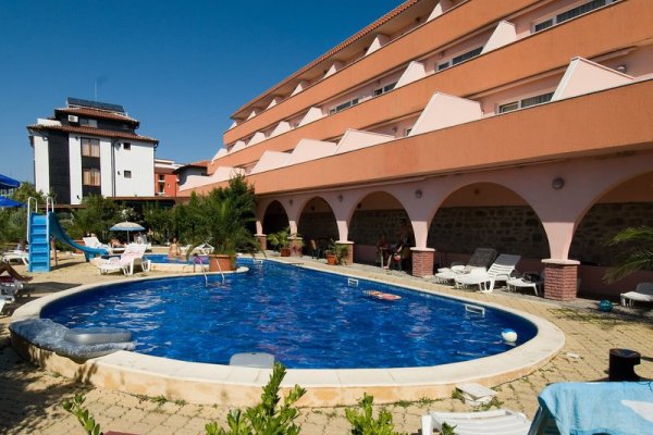 Lozenets Resort Hotel