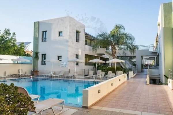 Athina Beach Hotel