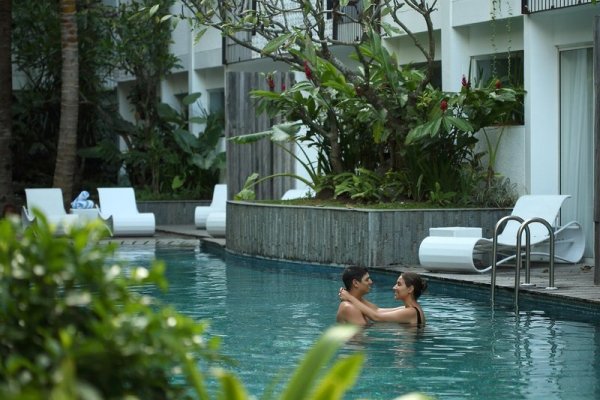 The Akmani Legian