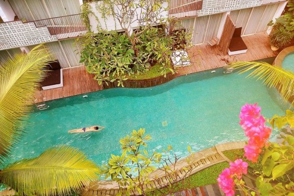 The Akmani Legian