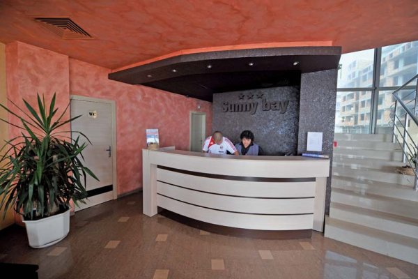 Sunny Bay - Recepcia