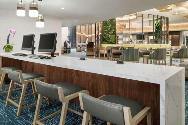 DoubleTree by Hilton Hotel Chicago  Magnificent Mile