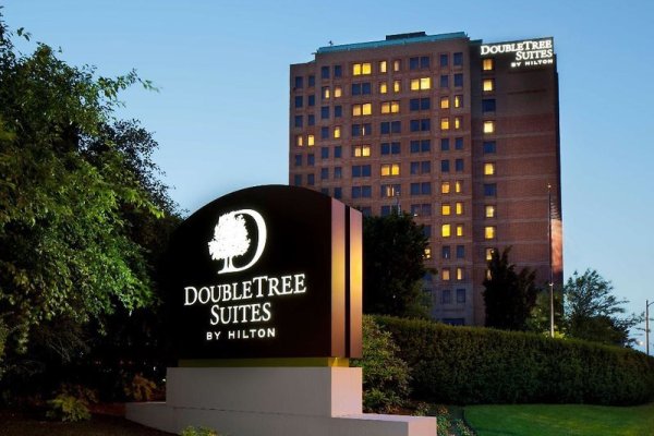 DoubleTree Suites by Hilton Boston  Cambridge