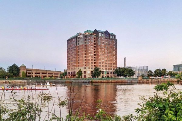 DoubleTree Suites by Hilton Boston  Cambridge