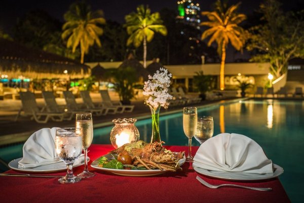Coronado Golf & Beach Resort
