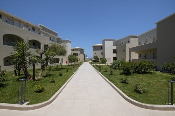 Vantaris Luxury Beach Resort
