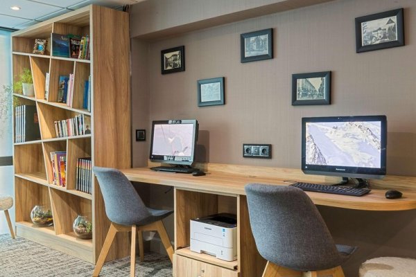 Moxy Annecy