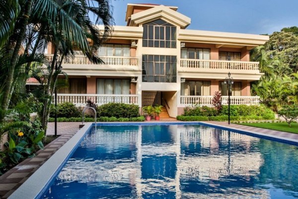 De Mandarin Beach Resort Suites and Villas Goa