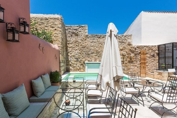 Phaedra Suites