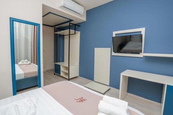 Laid Hotel