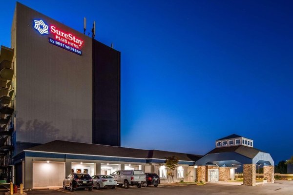 SureStay Plus Hotel by Best Western Kansas City Airport