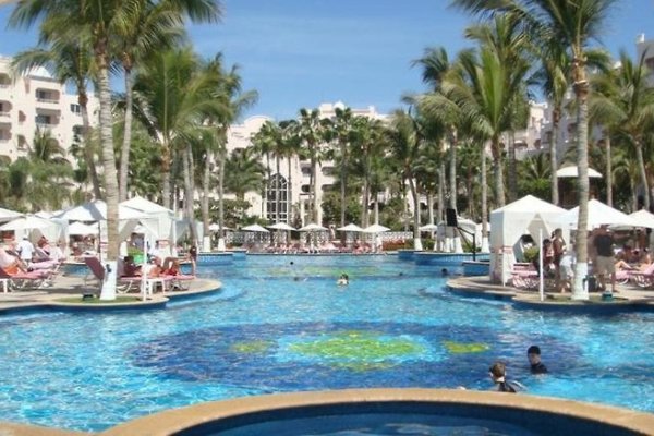 Pueblo Bonito Rosé Resort & Spa