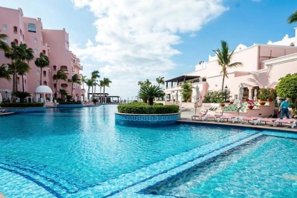 Pueblo Bonito Rosé Resort & Spa