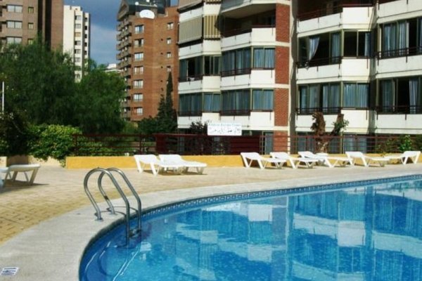 Europa Center Apartments