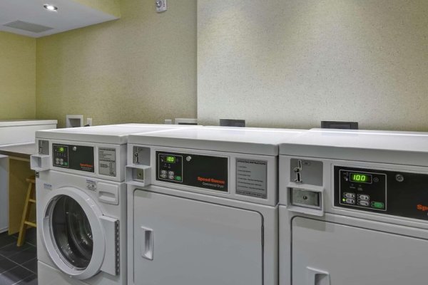 Hampton Inn & Suites Raleigh / Crabtree Valley