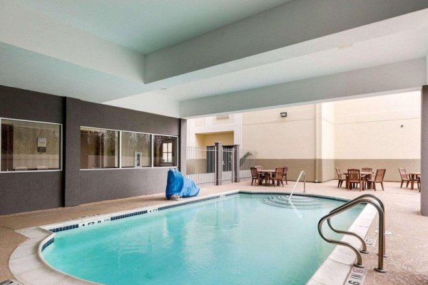 Comfort Suites Bush Intercontinental Airport