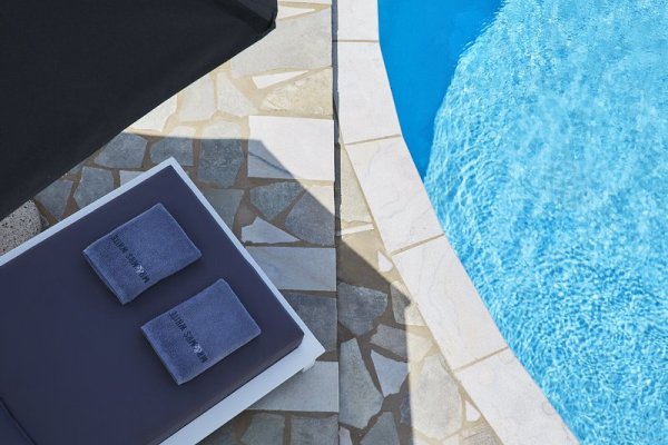 Mrs Armelina by Mr & Mrs White Hotels