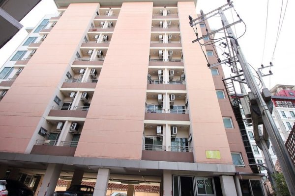 Meesook Residence by OYO Rooms