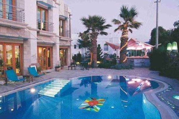 Maira Beach Hotel
