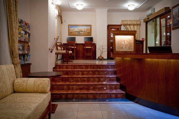 Alqush Downtown Hotel