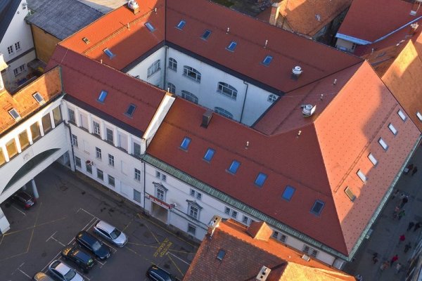 Youth Hostel Uni
