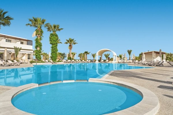 Kouros Palace Hotel