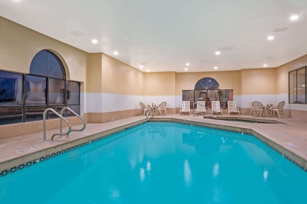 Howard Johnson Express Inn - Williams