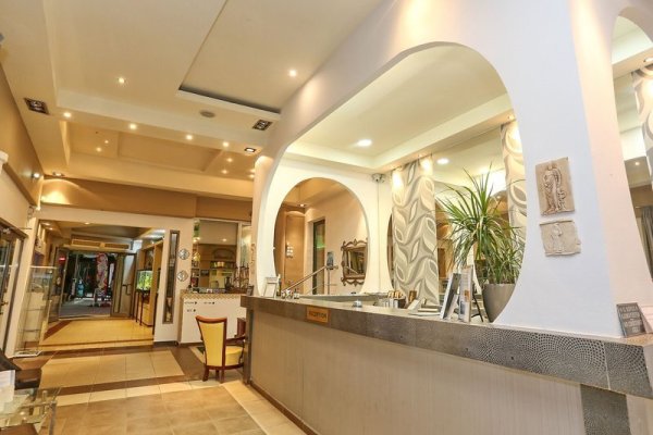 Philoxenia Spa Hotel & Villas