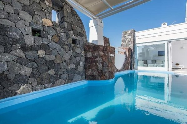 Secret Earth Santorini