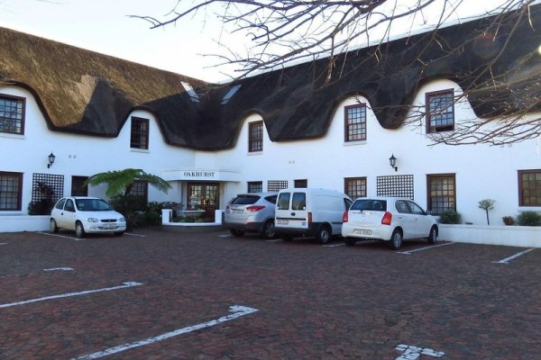 Oakhurst Hotel