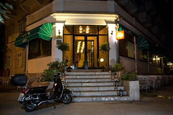Hotel Sumratin