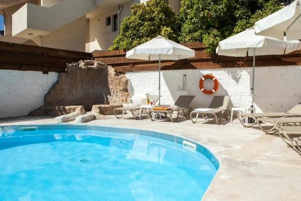 Alecos Hotel Apartments