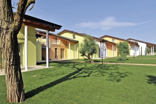 Spiaggia Romea Residence Oasi