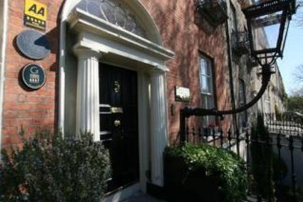 Pembroke Town House