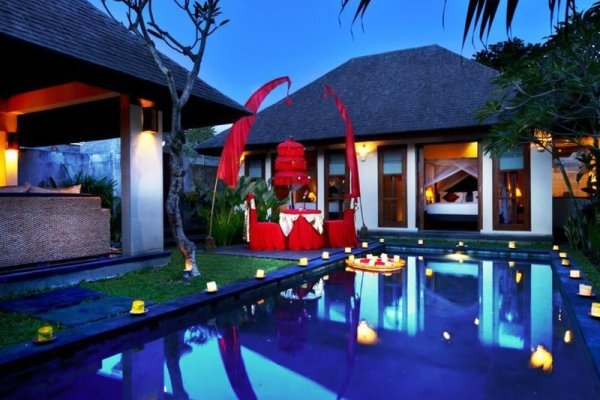 The Khayangan Dreams Villa Seminyak