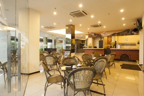Leo Express Hotel